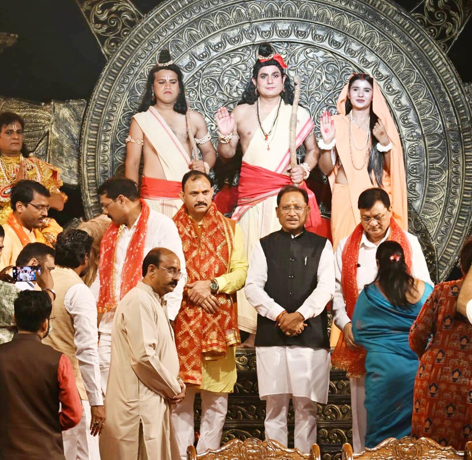 ﻿(कोरबा) कोरबा का सौभाग्य है कि एक तरफ बनारस की रामलीला तो दूसरी तरफ हो रही जगद्गुरू श्रीरामभद्राचार्य की रामकथा - मुख्यमंत्री