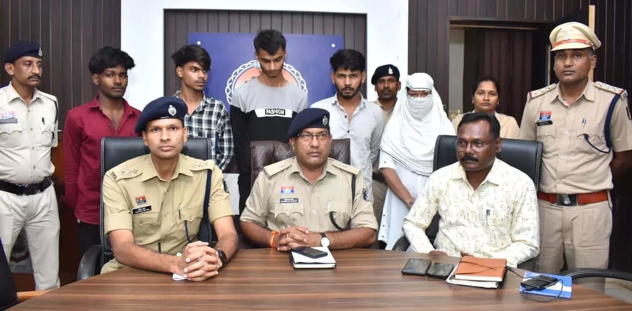 (दुर्ग) पुलगांव पुलिस ने अंधे कत्ल की गुत्थी सुलझाई,5 गिरफ्तार