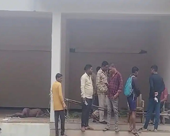 (गरियाबंद)अधूरा निर्माणाधीन दुकान में अधेड़ की लाश मिलने से हड़कंप