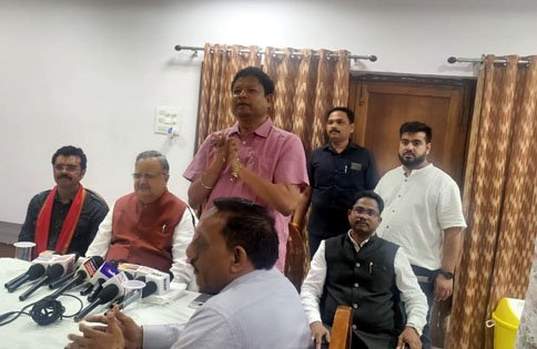 (जगदलपुर) बस्तर में प्रकृति की बहार तो है ही, अब जल्द ही अमन की बहार भी बहेगी - रमन सिंह