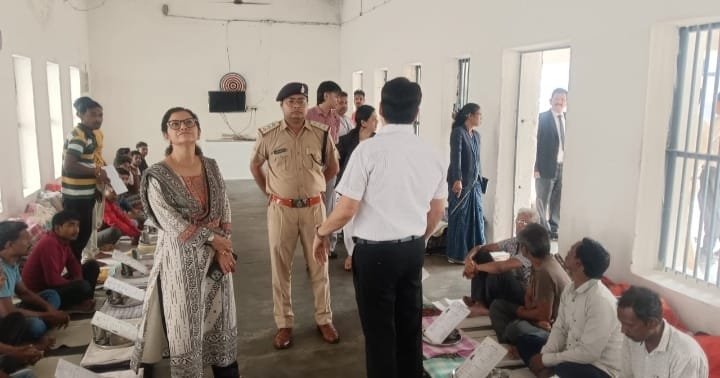  (कोरिया  )उच्चतम न्यायालय के निर्देश पर प्रधान जिला एवं सत्र न्यायाधीश एवं कलेक्टर ने किया जिला जेल का निरीक्षण