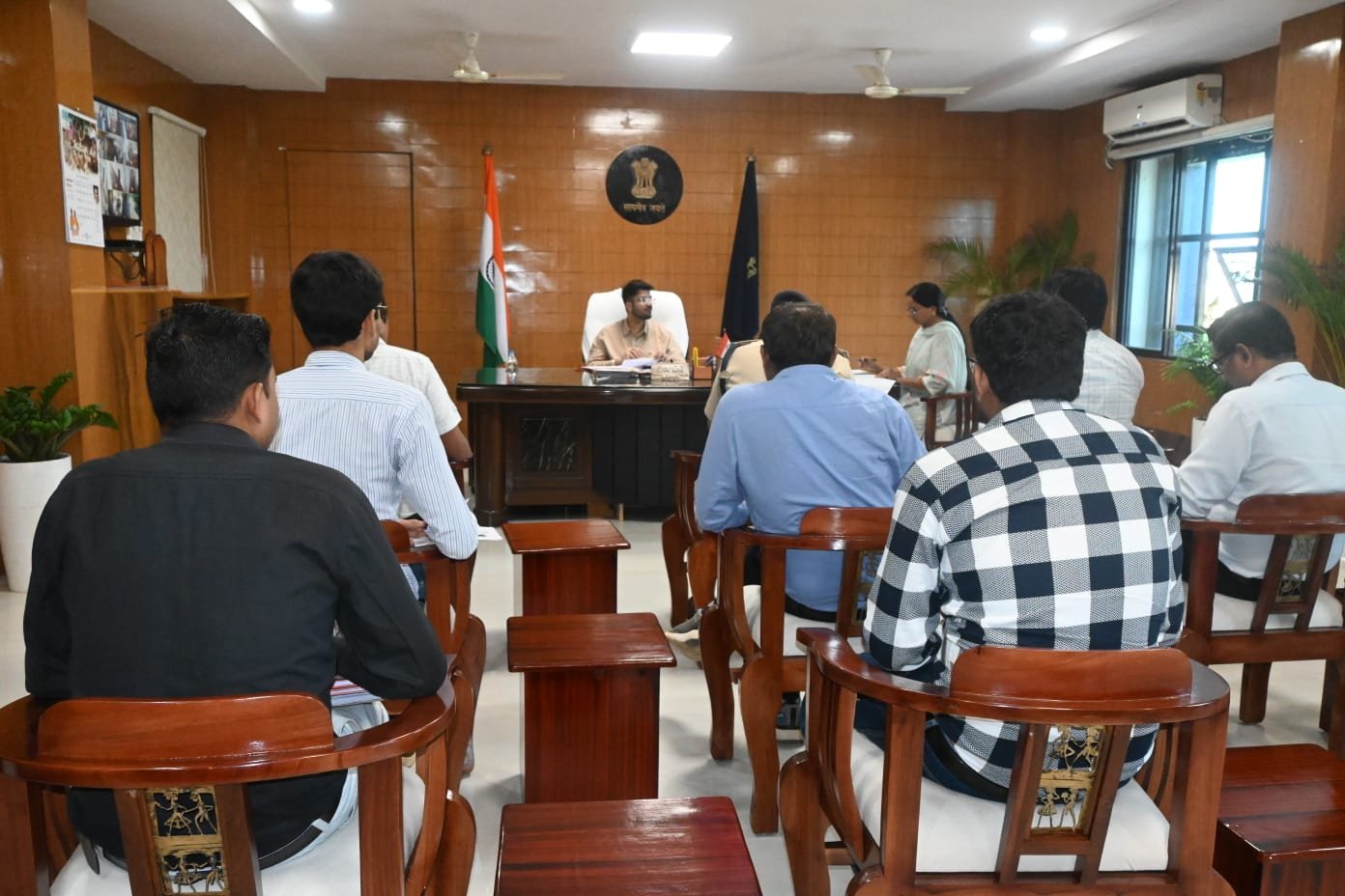 (रायपुर) सोशल मीडिया पर जिला एवं पुलिस प्रशासन की पैनी नजर