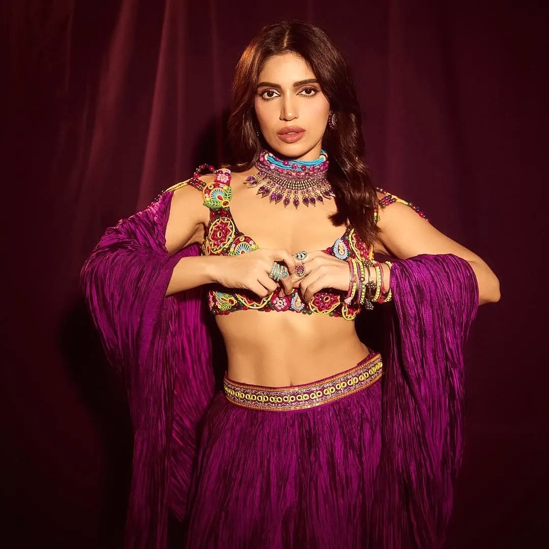 डिजाइनर लहंगा पहन भूमि पेडनेकर ने शेयर किया हॉट लुक, एक्ट्रेस की कातिल अदाओं पर दिल हार गए फैंस