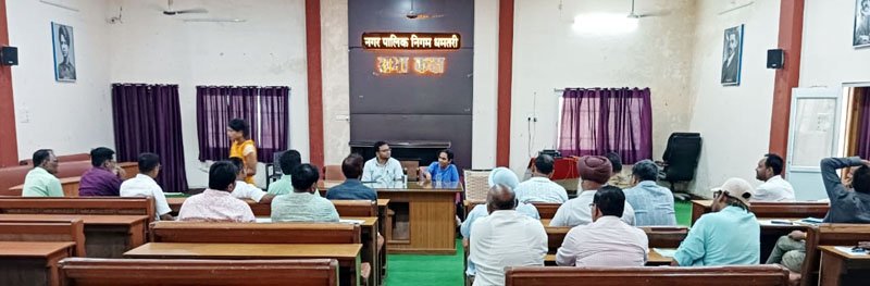 (धमतरी) कलेक्टर ने नगरनिगम सभाकक्ष में ली सामाजिक एवं असामाजिक संगठनों की बैठक