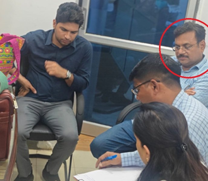 एसीबी अधिकारी पर ही एसीबी का शिकंजा : जयपुर में 48.85 लाख की नकदी, शराब और संदिग्ध दस्तावेज बरामद