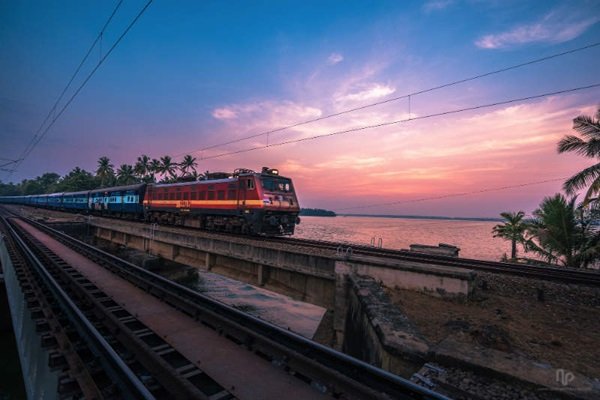 भारतीय रेलवे की बड़ी उपलब्धि, लिम्का बुक ऑफ रिकॉर्ड्स में दर्ज हुआ नाम