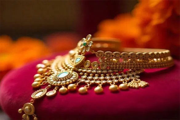 त्योहारी सीजन से पहले खुशखबरी, लगातार दूसरे दिन सस्ता हुआ सोना; जानें आज के भाव