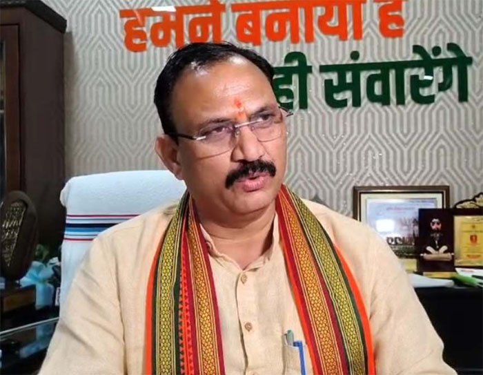 (रायपुर) रावतपुरा सरकार मेडिकल कॉलेज को मान्यता दिलाने के मामले में अवैध वसूली करने वाले 6 गिरफ्तार