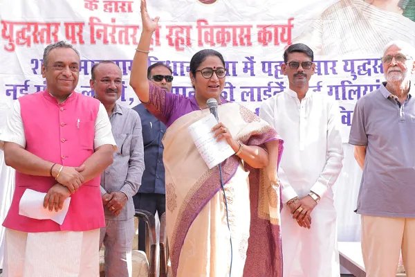  सीएम रेखा गुप्ता ने शालीमार बाग विधानसभा में विकास कार्यों की शुरुआत की