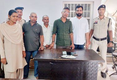 (दुर्ग) मोबाईल पर वाट्सएप के माध्यम से सट्टा खेलने और खिलाने वालों को पकडऩे में मिली सफलता