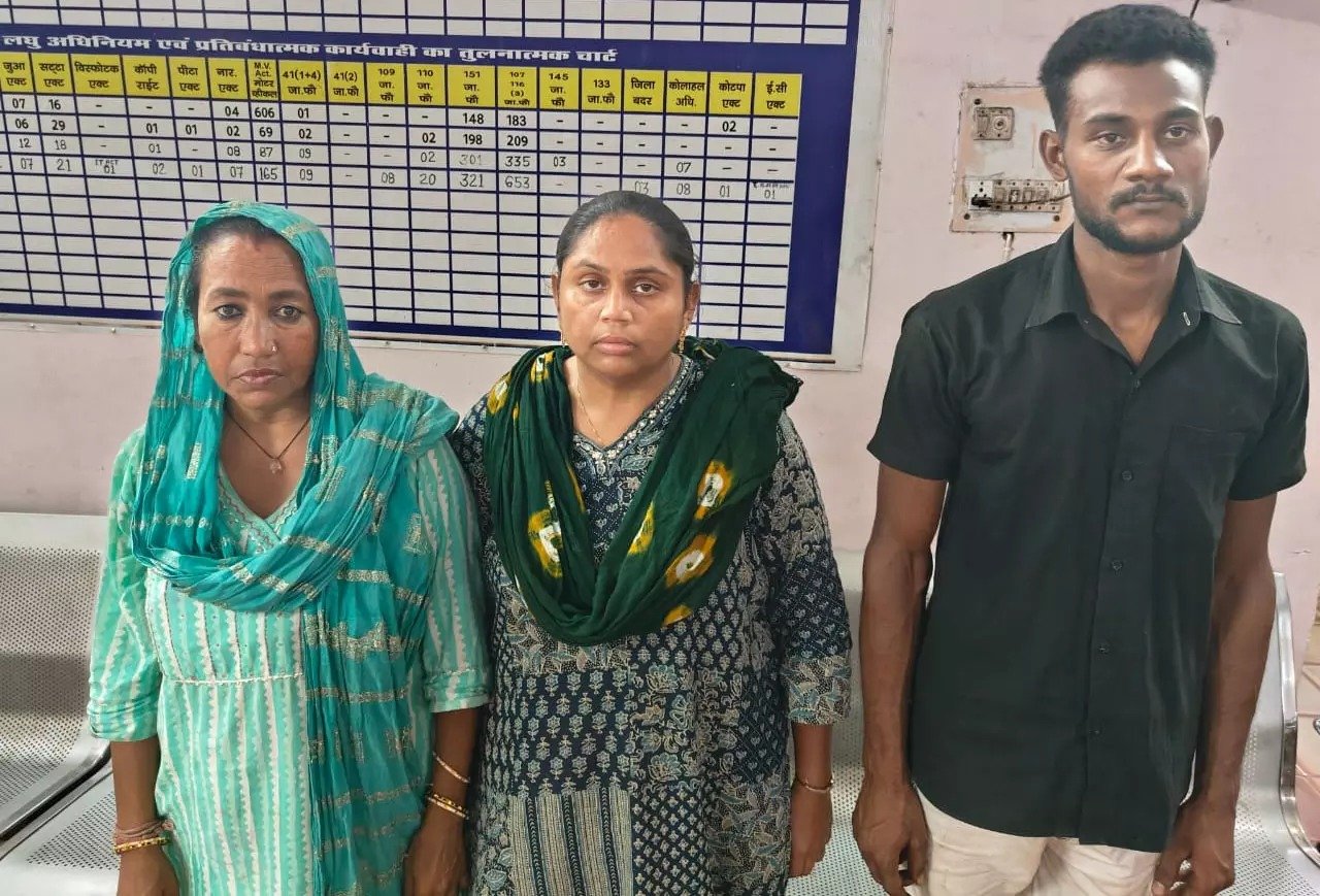 (रायपुर) गांजा बरामद, 2 महिला और 3 पुरुष तस्कर गिरफ्तार