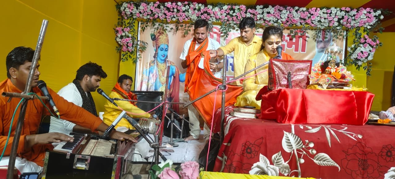 महालक्ष्मी नारायण महायज्ञ में भाजपा नेता राकेश सिंह  शामिल हुए