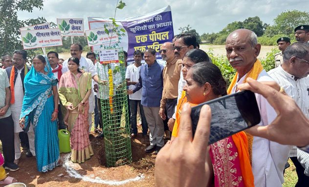 (जगदलपुर) एक पीपल एक परिवार केवल कार्यक्रम नहीं मां बेटे को परिभाषित करने जैसा है - केदार कश्यप