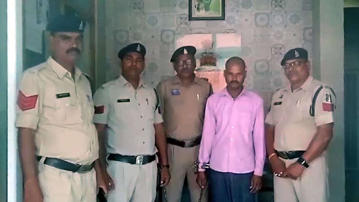 (दुर्ग) पत्नी की हत्या कर साक्ष्य छिपाया, आरोपी पति गिरफ्तार