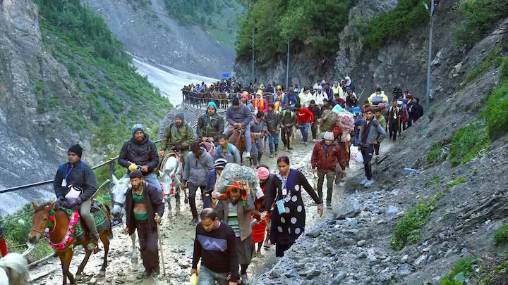 अमरनाथ यात्रा पर आतंकी हमले का खतरा, पहलगाम हमला करने वाला टीआरएफ बना रहा योजना