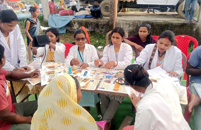 (कोरिया) जिले में मेगा स्वास्थ्य व संजीवनी शिविर का आयोजन