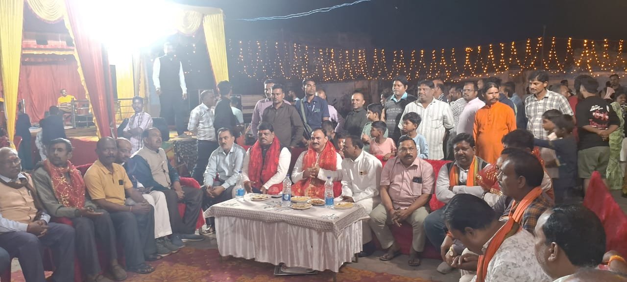 (चिरमिरी)  वार्ड 36 में भवानी क्लब द्वारा भव्य काली पूजा का आयोजन, स्वास्थ्य मंत्री श्याम बिहारी जायसवाल बने मुख्य अतिथि