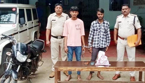 (धमतरी) धमतरी पुलिस ने 784 नग नशीली दवाइयों के साथ दो तस्कर को किया गिरफ्तार