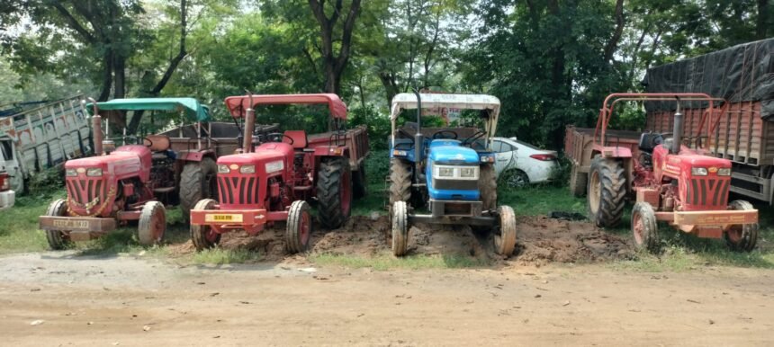 (कोरबा) अवैध रेत परिवहन करते 8 ट्रैक्टर पकड़े गए, एसडीएम तन्मय खन्ना की कार्रवाई से कटघोरा में हड़कंप