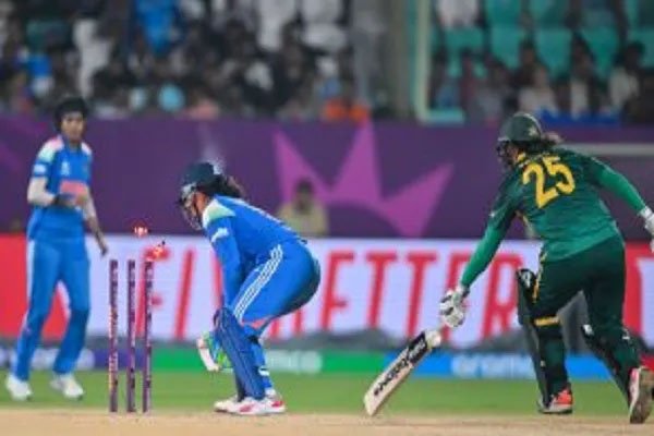 महिला विश्व कप : सवालों के घेरे में अंपायरिंग, डीआरएस फैसलों पर विवाद