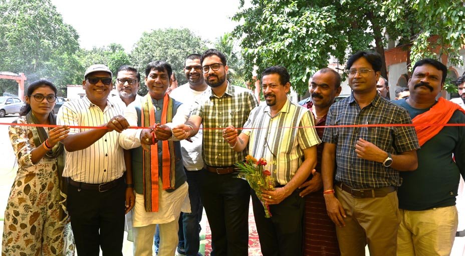 (महासमुंद) सेवा पखवाड़ा एवं विकसित भारत पर आधारित छायाचित्र प्रदर्शनी का विधायक सिन्हा ने किया शुभारंभ