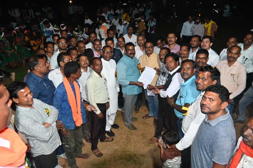  (जगदलपुर।) शिक्षकों को मर्यादा सिखाने वाला जेडी खुद भूल गए मर्यादा!