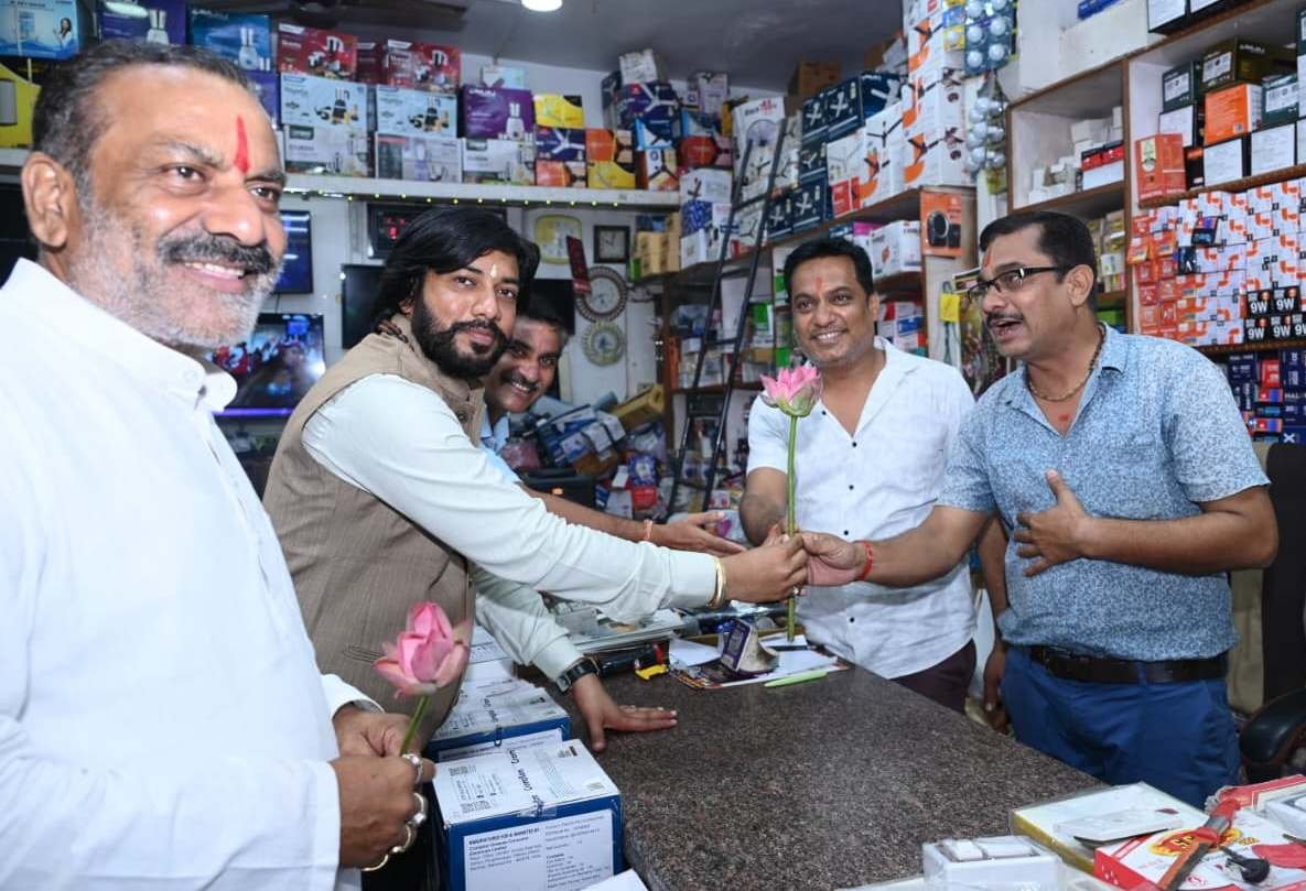 (रायपुर) व्यापारी बंधुओं संग मंत्री गुरु खुशवंत साहेब ने मनाया  बचत उत्सव