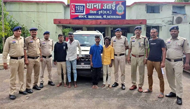(दुर्ग) लूटपाट के लिए की गई थी युवक की हत्या : नाबालिग सहित 5 आरोपी गिरफ्तार