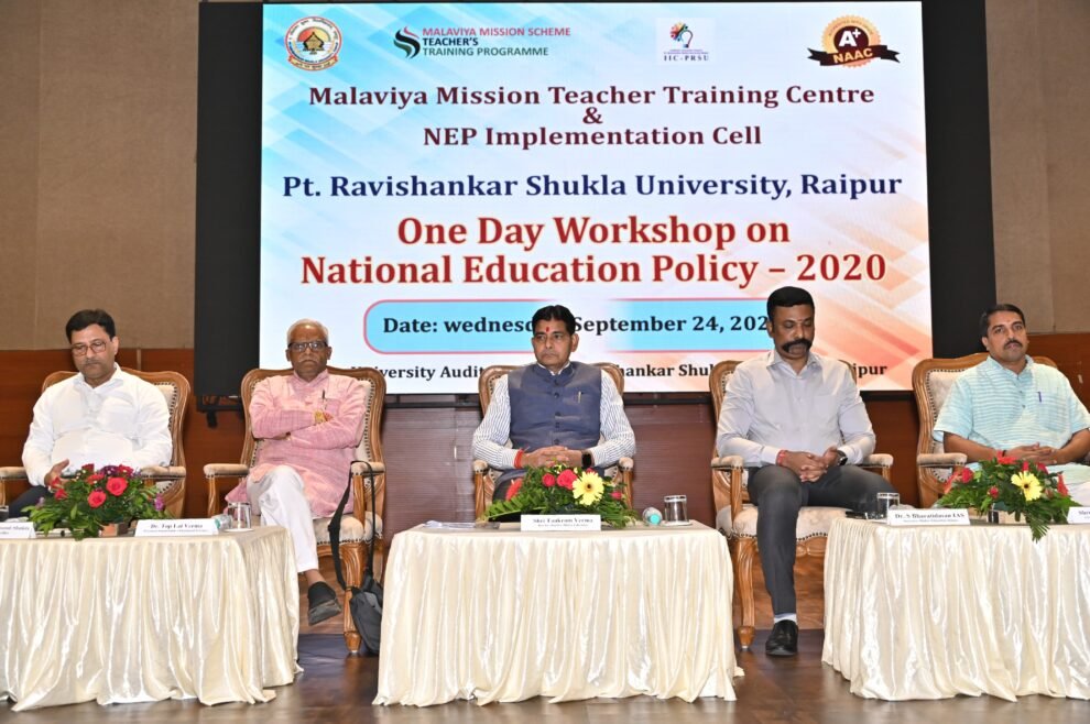 (रायपुर) असली अग्रदूत हैं नोडल अधिकारी और मास्टर ट्रेनर्स– मंत्री वर्मा