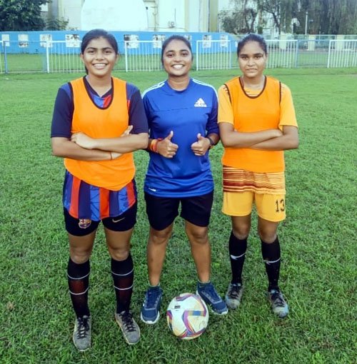 (बीजापुर) सीनियर नेशनल फुटबाल टीम में माओवाद प्रभावित क्षेत्र के खिलाड़ी और कोच करेंगे प्रदेश की टीम का प्रतिन्धित्व