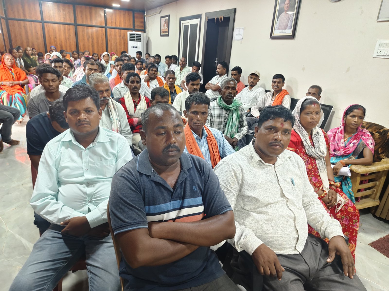 (जशपुरनगर)जनसमस्याओं के समाधान का सशक्त माध्यम बना सीएम कैंप कार्यालय बगिया