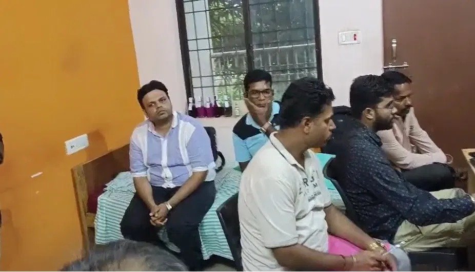 (रायगढ़) साढ़े चार लाख रूपये रिश्वत लेते एनटीपीसी उप महाप्रबंधक गिरफ्तार