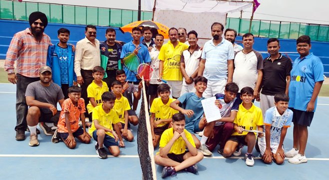 (जगदलपुर) जेटीए की लॉन टेनिस स्पर्धा में हुए रोमांचक मुकाबले