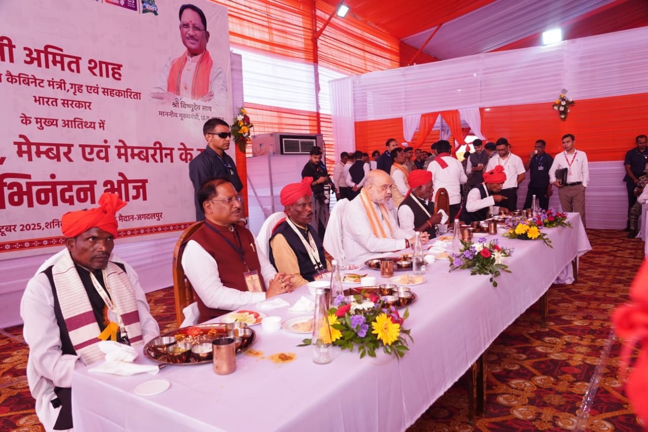 (सूरजपुर )मुख्यमंत्री ग्रामीण बस" योजना हुई शुरू 