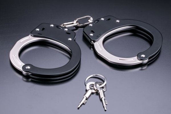 मेरठ : लड़कियों की फेक आईडी और लव ट्रैप, शातिर फिरोज बिहार से गिरफ्तार