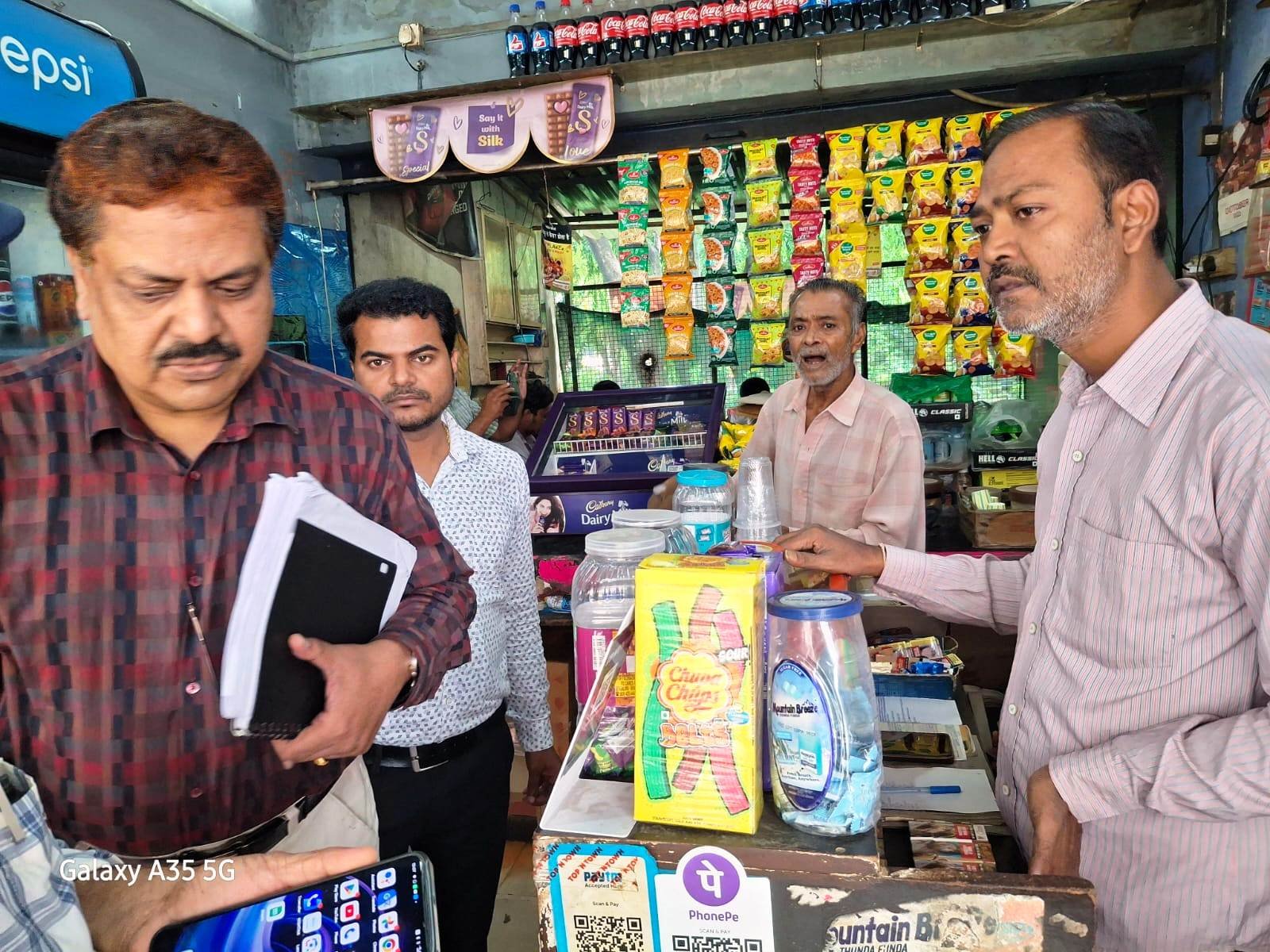 (कोरबा) नशामुक्त भारत अभियान : स्मृति उद्यान काम्पलेक्स की 4 दुकानों में हो रही नशाखोरी पर दुकानें की गई सील