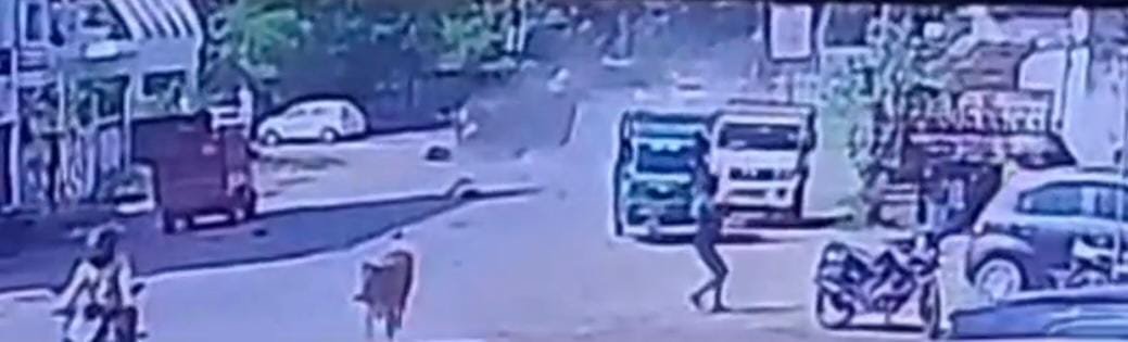 (कटघोरा) तेज रफ्तार कार की टक्कर से बाइक सवार गंभीर रूप से घायल, महिला और बच्चा भी जख्मी
