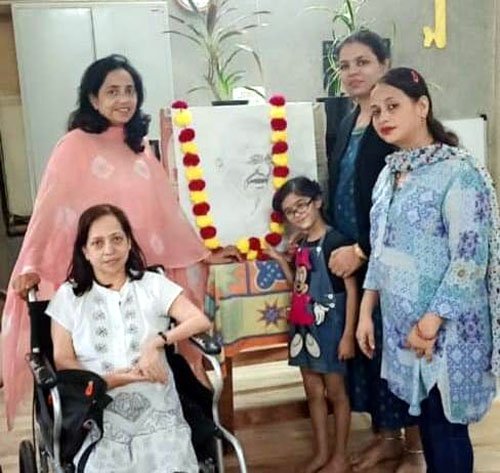 (रायपुर)  बापू की कुटिया में शकुंतला फाउंडेशन ने मनाई गांधी-शास्त्री जयंती