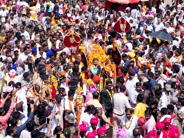 (जगदलपुर) गार्ड ऑफ ऑनर,श्रद्धालुओं ने भावुकता के साथ माता मावली को किया विदाई