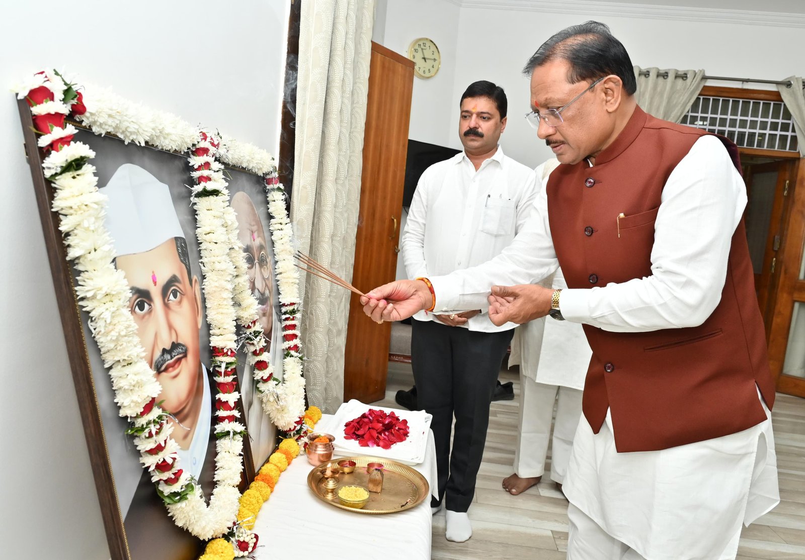 (रायपुर)मुख्यमंत्री साय ने राष्ट्रपिता महात्मा गांधी और पूर्व प्रधानमंत्री लाल बहादुर शास्त्री को उनकी जयंती पर किया नमन