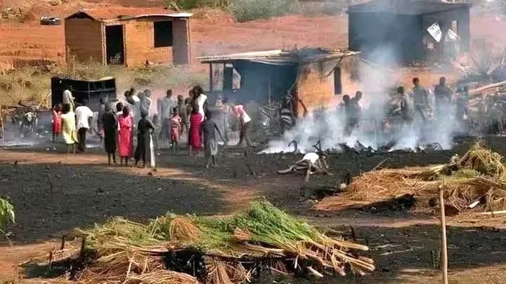 नाइजीरिया में बंदूकधारियों ने गोली मारकर और जलाकर की 100 लोगों की हत्या