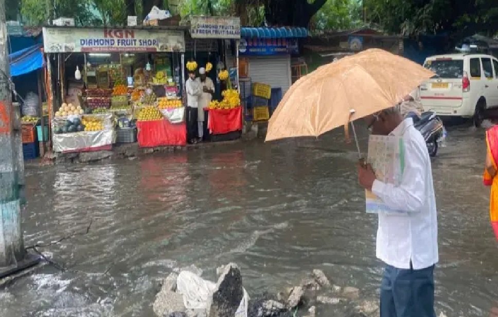 तेलंगाना और आंध्र प्रदेश में बाढ़ से मची तबाही: 9 लोगों की मौत, एनडीआरएफ की 26 टीमें तैनात