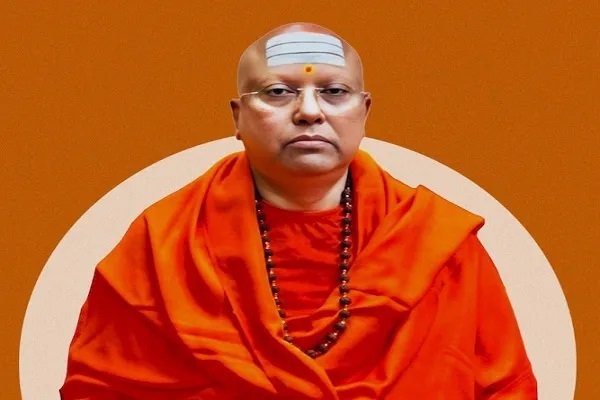 श्री शारदा इंस्टीट्यूट में छात्राओं से यौन उत्पीडऩ और धोखाधड़ी का आरोप, आरोपी स्वामी चैतन्यनंद फरार