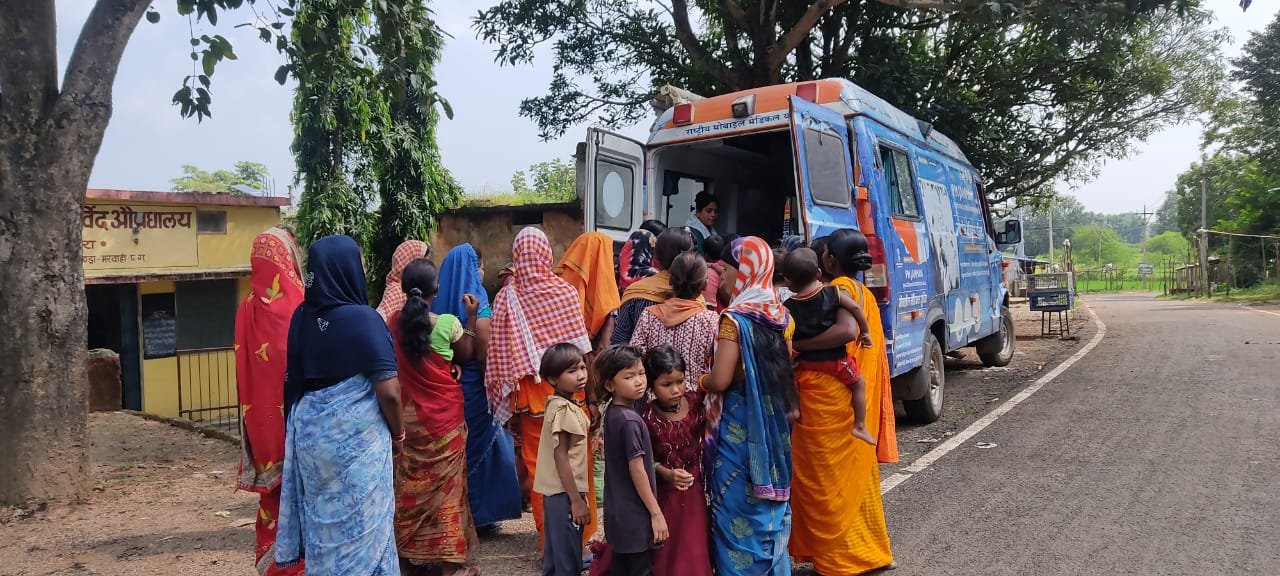 (रायपुर)स्वस्थ नारी, सशक्त परिवार अभियान‘‘ के अंतर्गत सुदूर अंचलों तक पहुँची विशेषज्ञ स्वास्थ्य सेवाएँ
