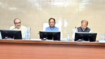 (रायपुर) मुख्यमंत्री साय ने कलेक्टर्स कान्फ्रेन्स में दिखाई सख्ती