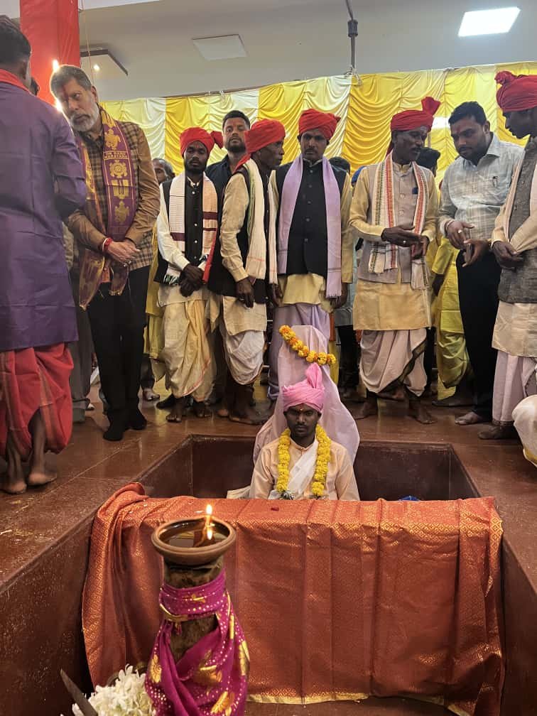 (जगदलपुर) बस्तर दशहराको शांतिपूर्ण संपन्न कराने जोगी ने शुरू की कठोर तपस्या