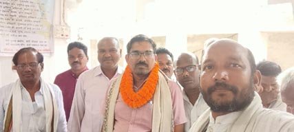 (जांजगीर चांपा/शिवरीनारायण) मानिकपुरी पनिका समाज में नयी टीम को मिली जिम्मेदारी, पूर्व अध्यक्ष ने सौंपा प्रभार