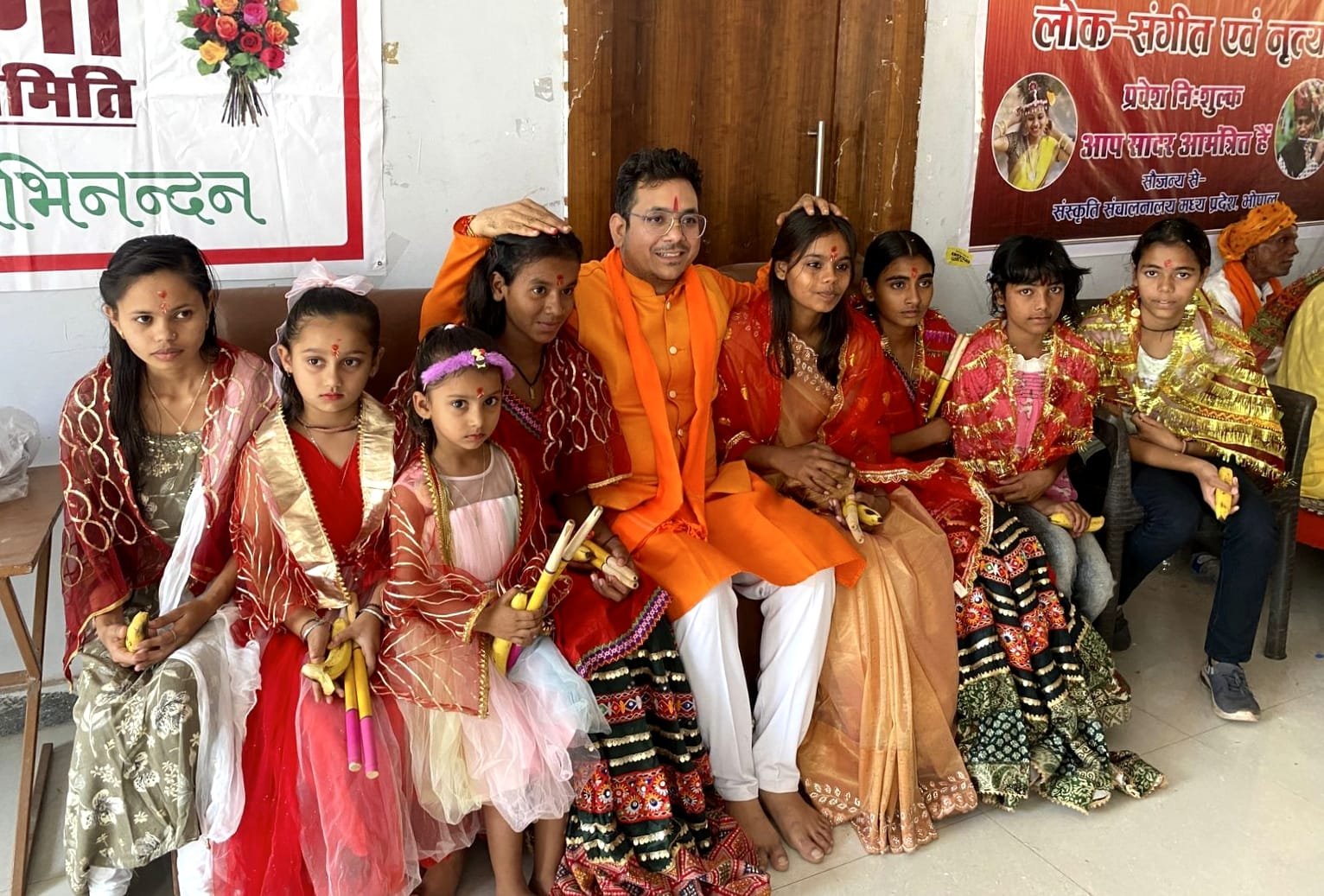 अध्यात्म की प्रतिध्वनि, श्रद्धा की गहराई और शौर्य की छटा-कार्यक्रम का समापन सांस्कृतिक जीवन्तता का अनुपम उदाहरण बना