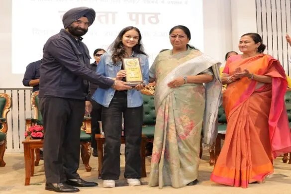 मुख्यमंत्री रेखा गुप्ता ने दिल्ली सचिवालय में हिंदी पखवाड़ा समारोह में की शिरकत