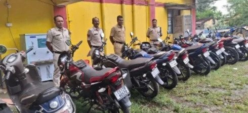 (कोरबा) पाली पुलिस की जुआ फड़ की रेड कार्यवाही, 16 टू व्हीलर जब्त
